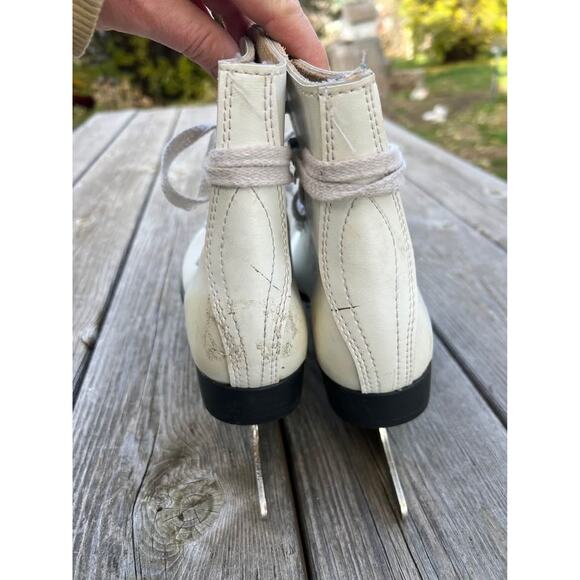 Lake Placid big girls figure ice skates size 3 white - Picture 2 of 4